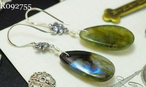 画像2: 大粒ラブラドライト★神秘的な美しさ★Silver925ピアス (2)