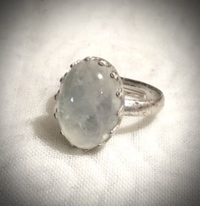 画像2: AAA大粒ロイヤルブルームーンストーンのリング (2)